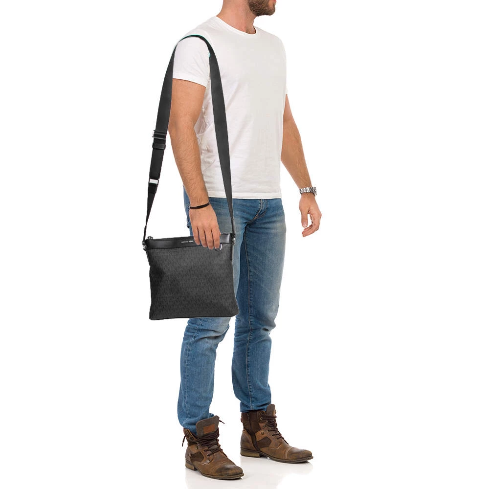 Michael Kors Black Signature Coated Canvas And Leather Greyson Messenger Bag For Men - Image 2