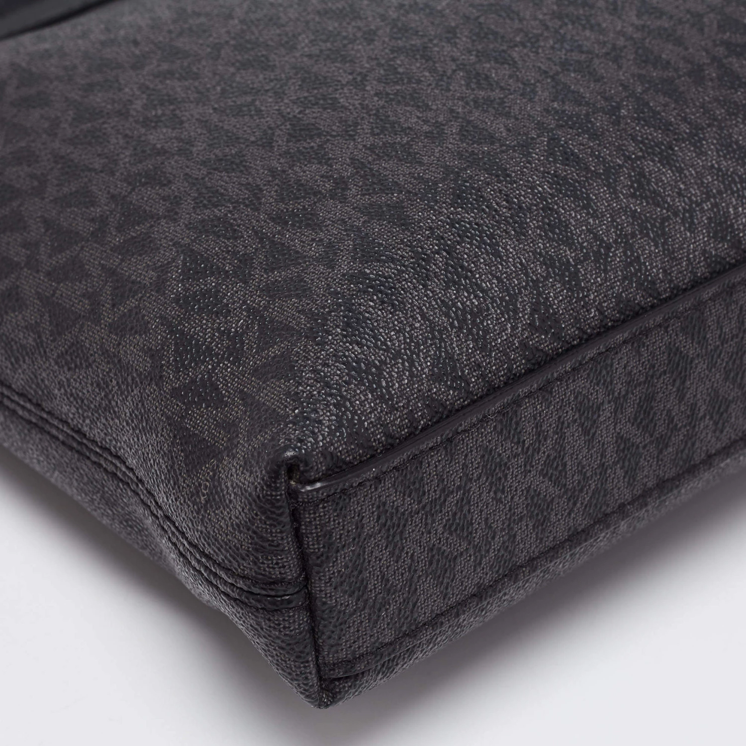 Michael Kors Black Signature Coated Canvas And Leather Greyson Messenger Bag For Men - Image 12