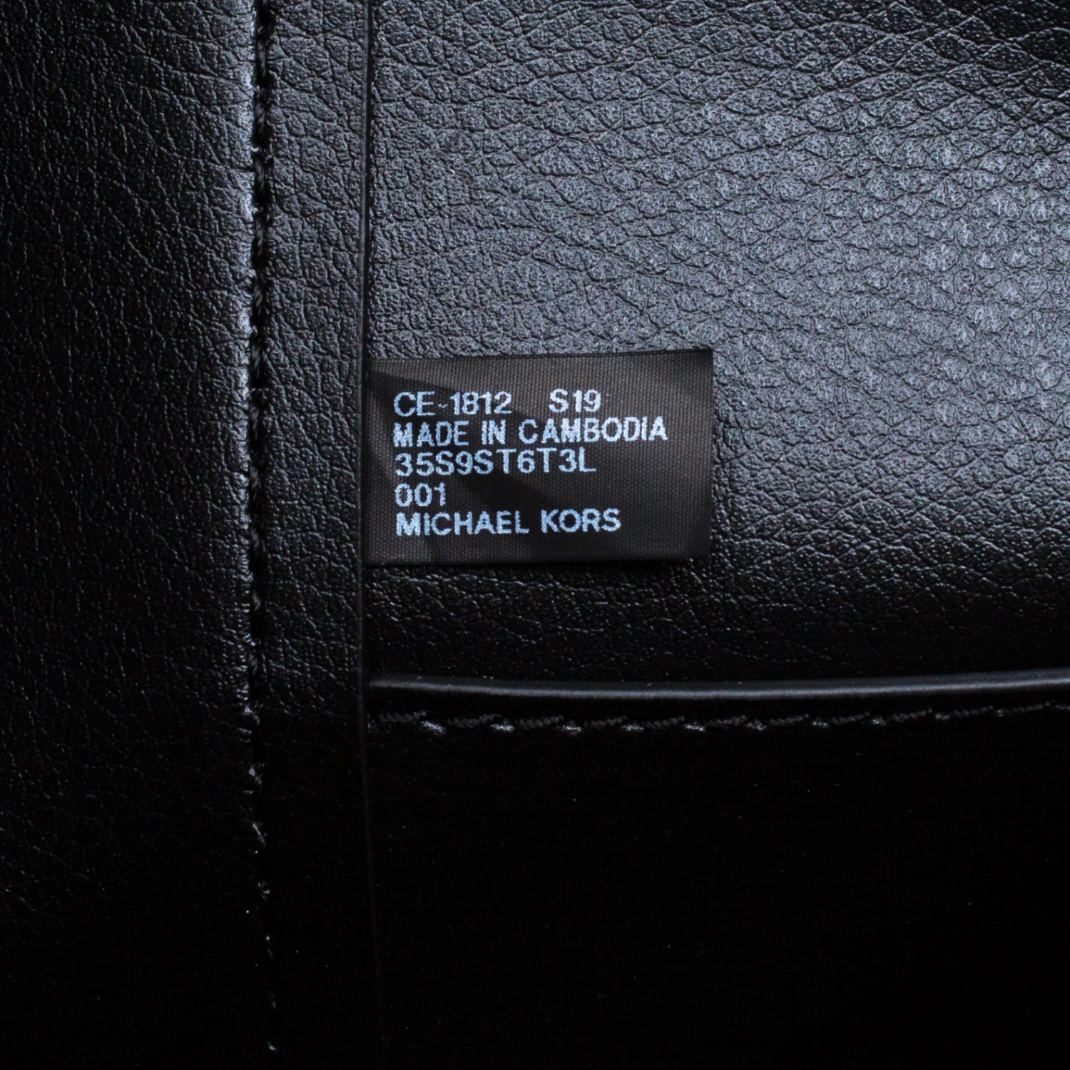 Michael Kors Black Leather Large Cassie Tote For Women - Image 9