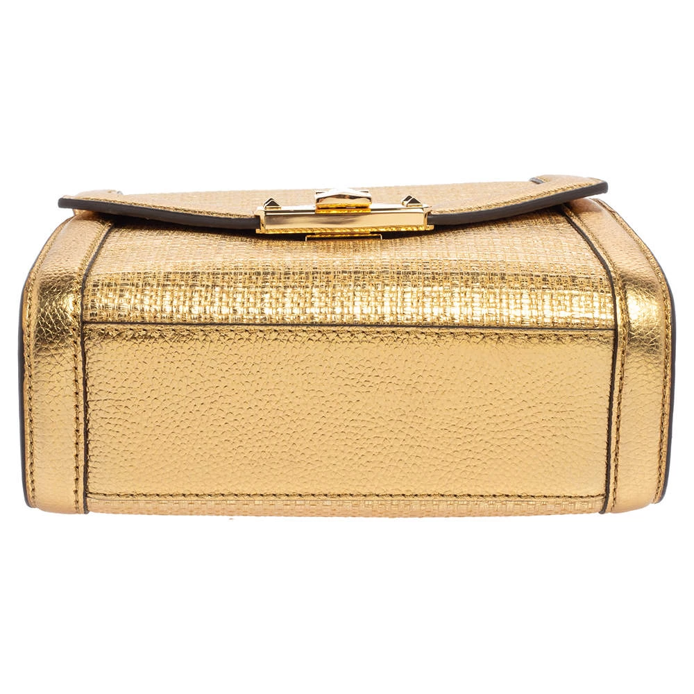 Michael Kors Gold Woven Straw And Leather XS Kinsley Top Handle Bag For Women - Image 8