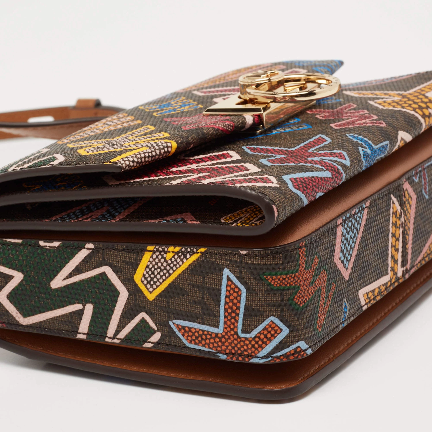 Michael Kors Multicolor Grafitti Print Coated Canvas And Leather Crossbody Bag For Women - Image 10