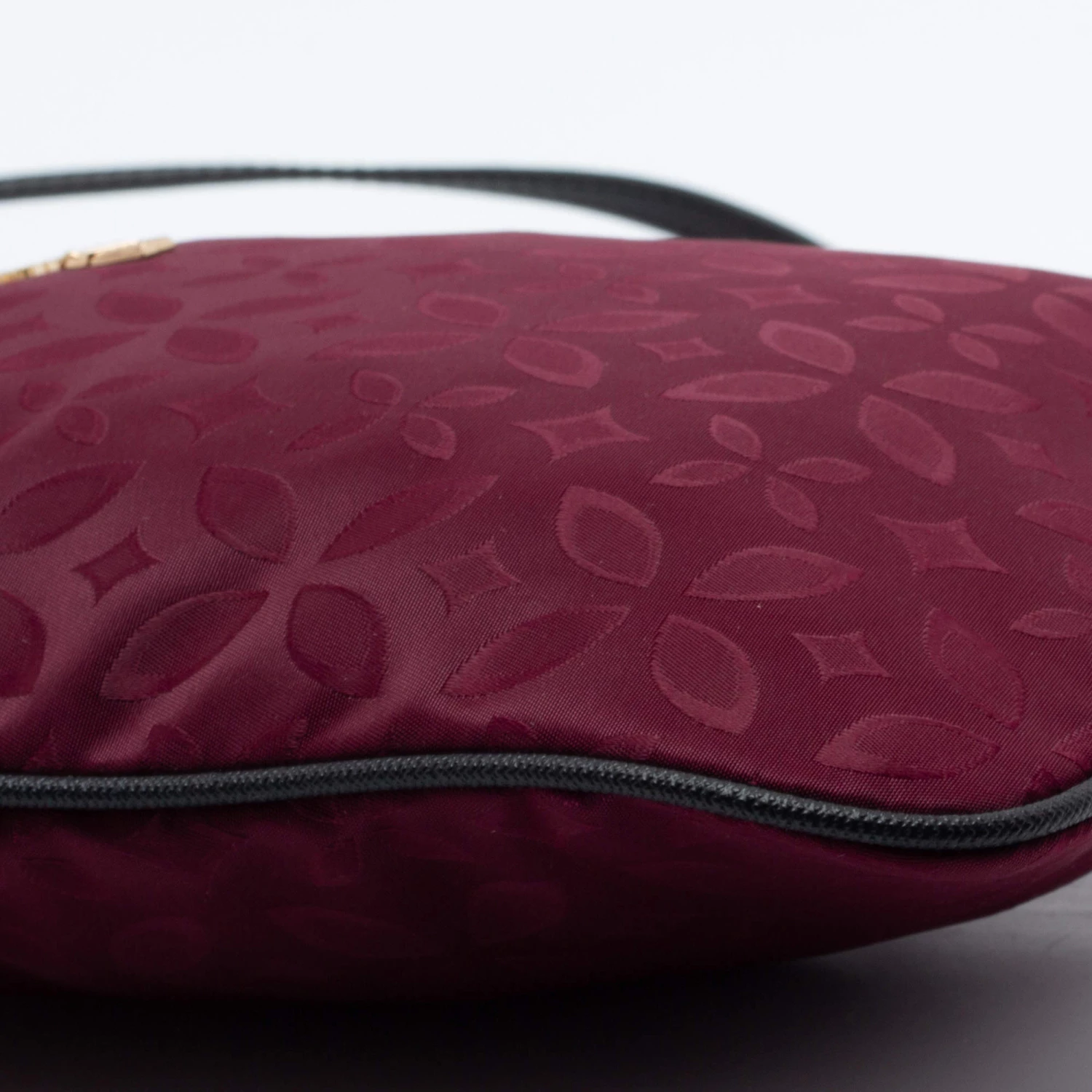 Michael Kors Plum Floral Nylon Large Kelsey Messenger Bag For Women - Image 10