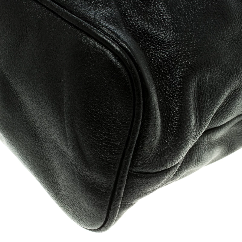 Michael Kors Black Leather Frankie Drawstring Bag For Women - Image 11