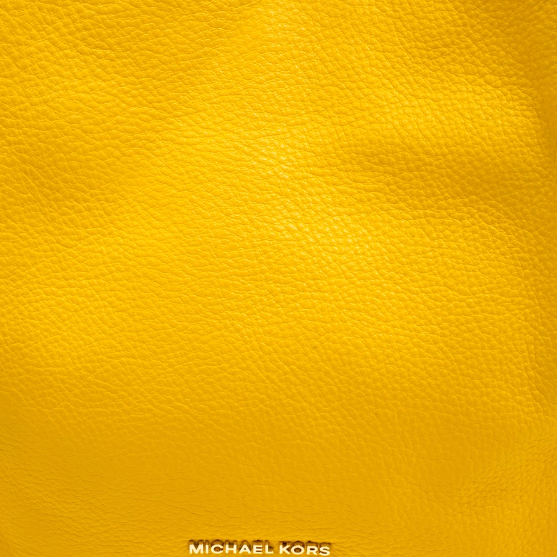 Michael Kors Yellow Leather Newbury Chain Tote For Women - Image 5