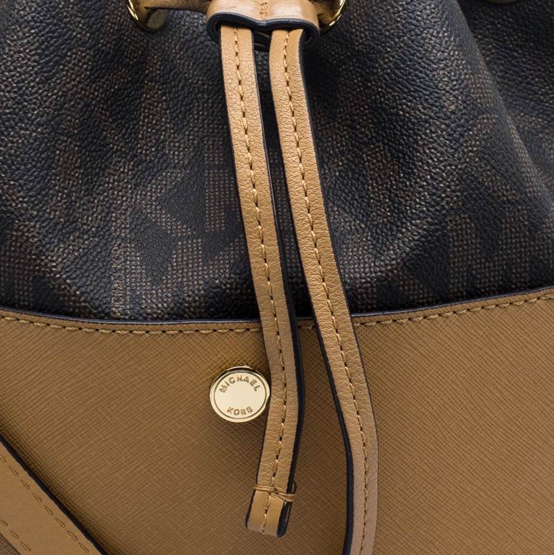 Michael Kors Brown Coated Canvas Medium Greenwich Bucket Bag For Women - Image 5