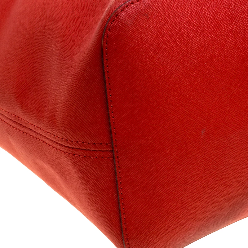 Michael Kors Red Saffiano Leather Jetset Tote For Women - Image 10