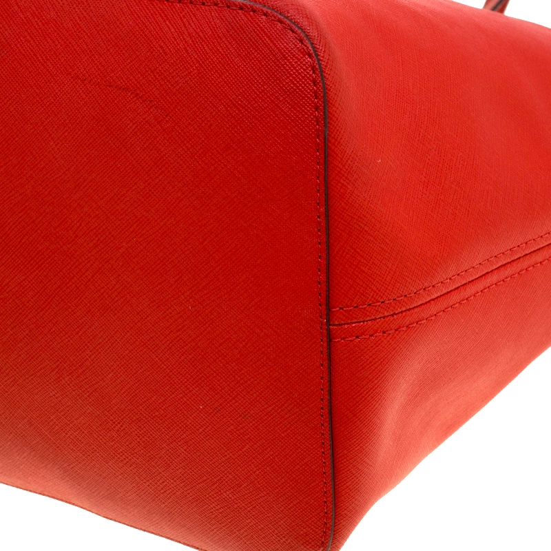 Michael Kors Red Saffiano Leather Jetset Tote For Women - Image 11