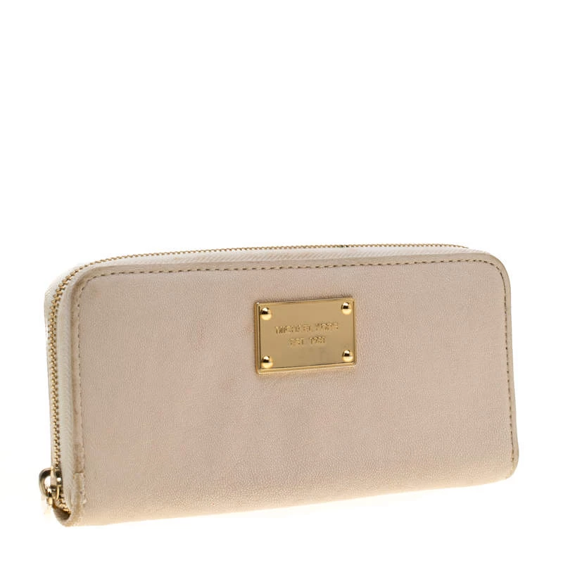 Michael Kors Off White Leather Jet Set Continental Wallet For Women - Image 3