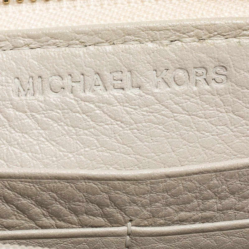 Michael Kors Off White Leather Jet Set Zip Around Wallet For Women - Image 7