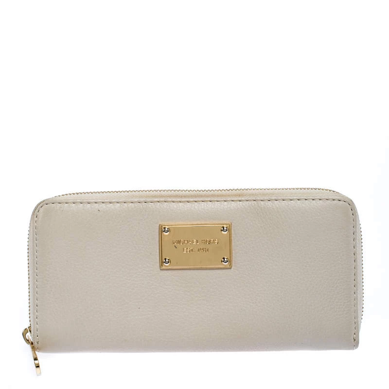 Michael Kors Off White Leather Jet Set Zip Around Wallet For Women