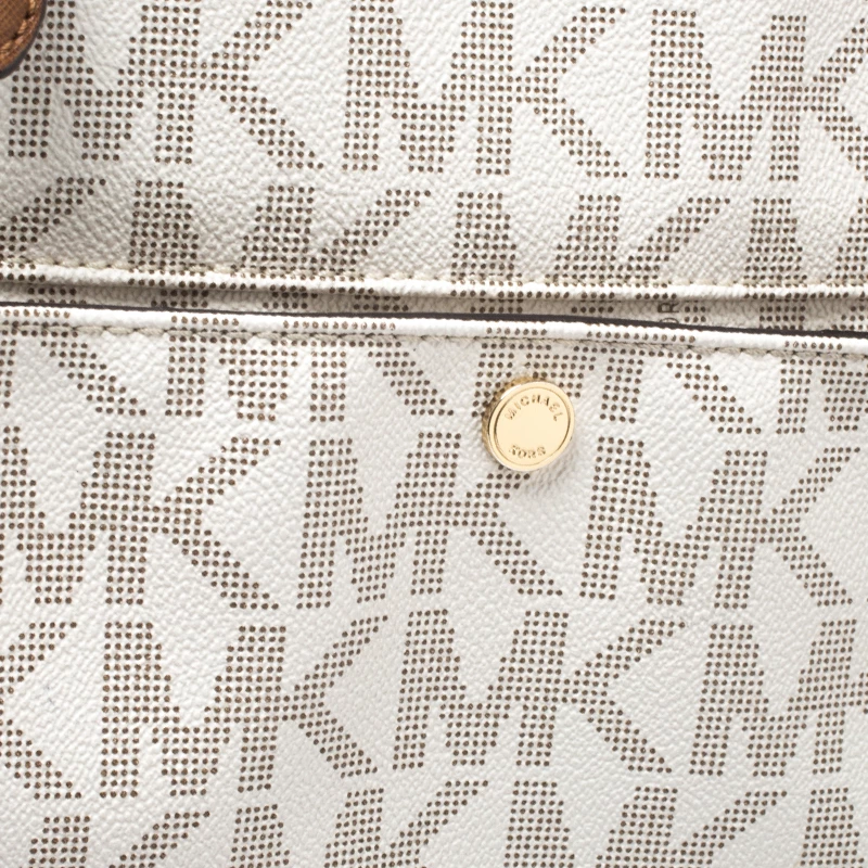 Michael Kors Off White Signature Coated Canvas Jet Set Snap Pocket Tote For Women - Image 5