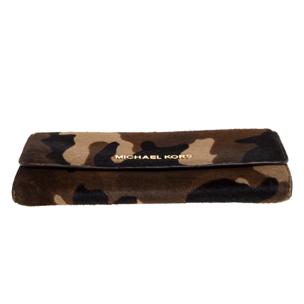 Michael Kors Khaki Camo Print Calfhair Flap Continental Wallet For Women - Image 6