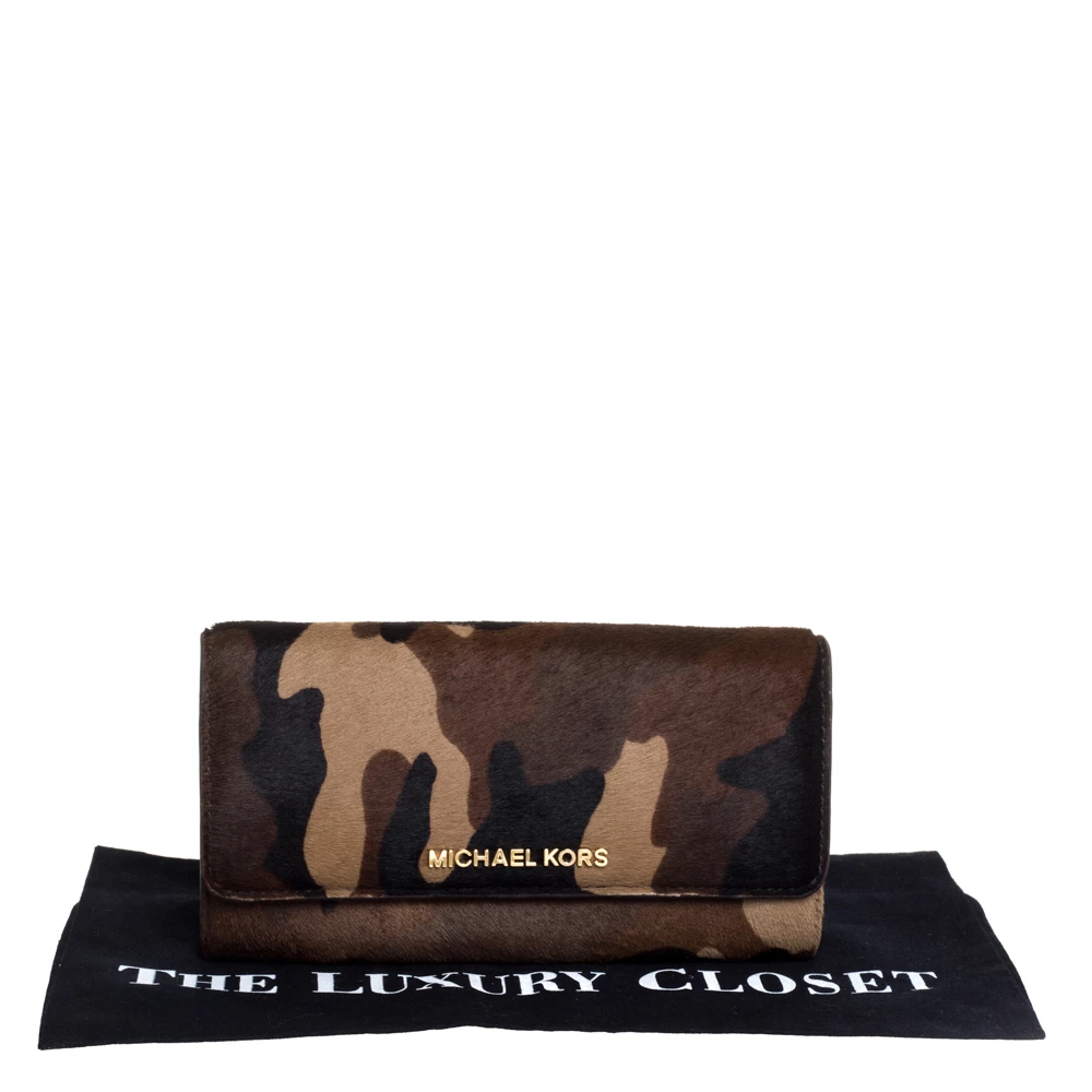 Michael Kors Khaki Camo Print Calfhair Flap Continental Wallet For Women - Image 8