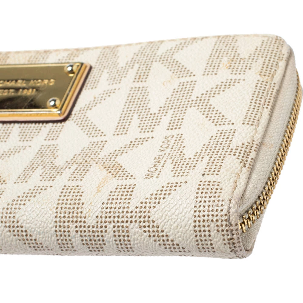 Michael Kors White Monogram Coated Canvas Zip Around Wallet For Women - Image 9