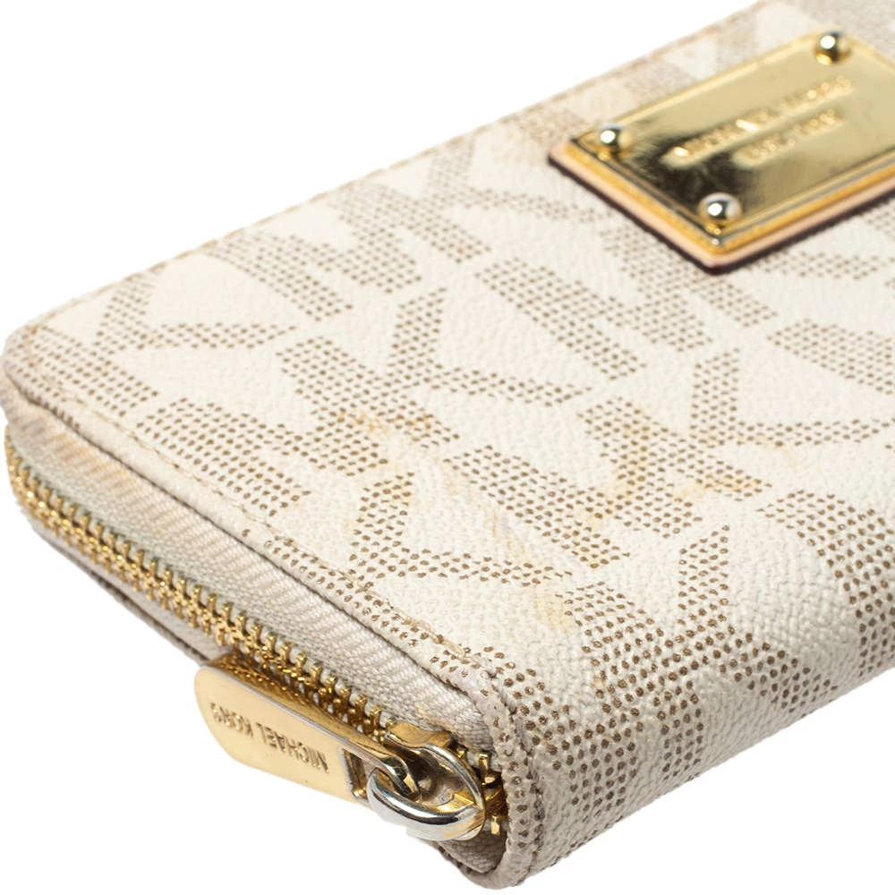 Michael Kors White Monogram Coated Canvas Zip Around Wallet For Women - Image 10