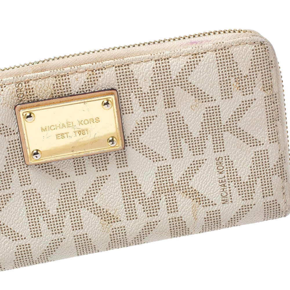 Michael Kors White Monogram Coated Canvas Zip Around Wallet For Women - Image 5