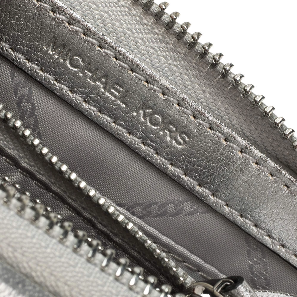 Michael Kors Silver Glitter Acrylic Za Barbara Zip Around Coin Purse For Women - Image 7