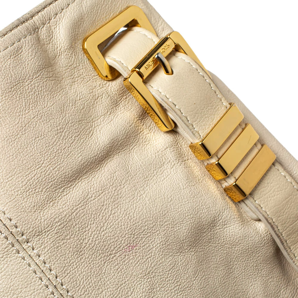 Michael Kors Cream Leather Buckle Side Pocket Shoulder Bag For Women - Image 6