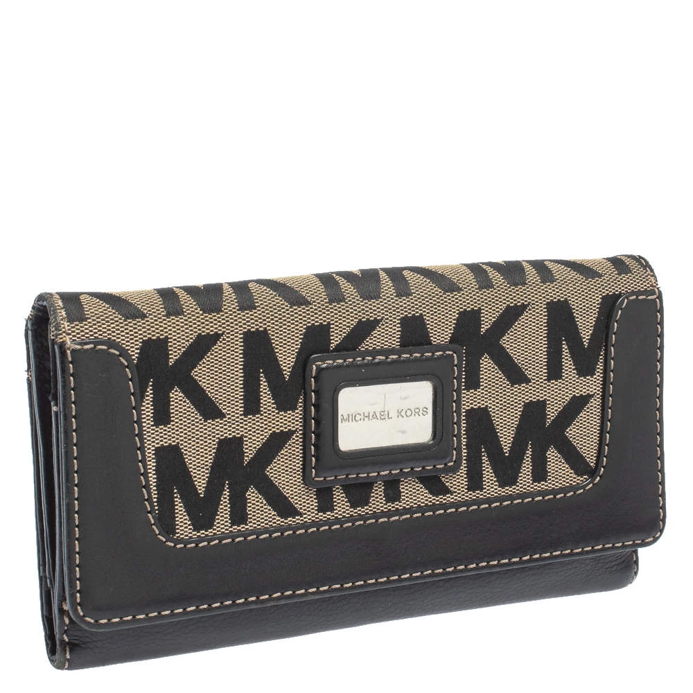 Michael Kors Beige/Black Signature Coated Canvas And Leather Brookville Caryall Continental Wallet For Women - Image 3