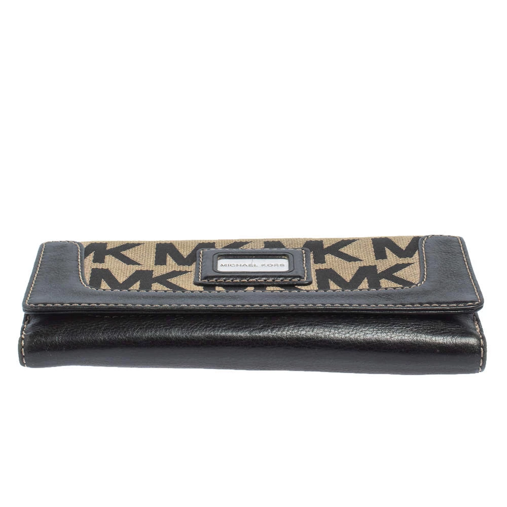 Michael Kors Beige/Black Signature Coated Canvas And Leather Brookville Caryall Continental Wallet For Women - Image 6