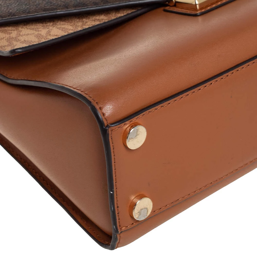 Michael Kors Tri Color Monogram Coated Canvas And Leather Kinsley Top Handle Bag For Women - Image 10