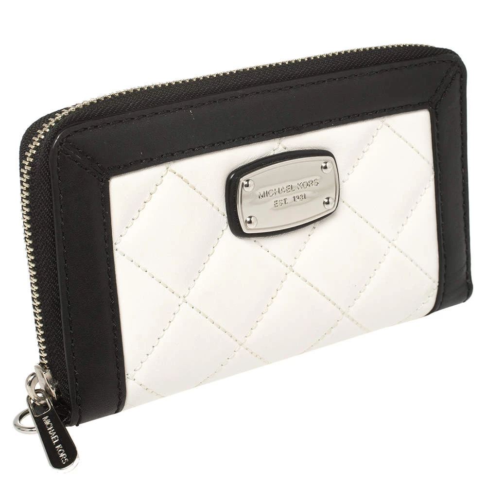 Michael Kors White/Black Quilted Leather Wristlet Wallet For Women - Image 3
