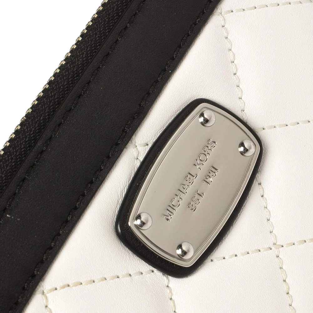 Michael Kors White/Black Quilted Leather Wristlet Wallet For Women - Image 5