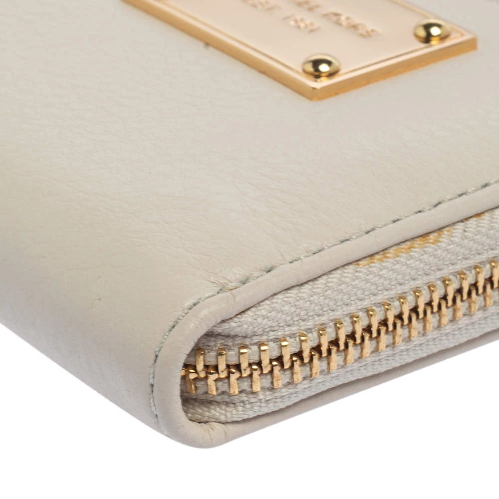 Michael Kors Micheal Kors White Leather Zip Around Wallet For Women - Image 11