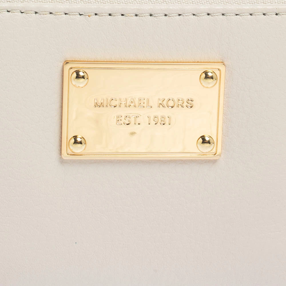 Michael Kors Micheal Kors White Leather Zip Around Wallet For Women - Image 5