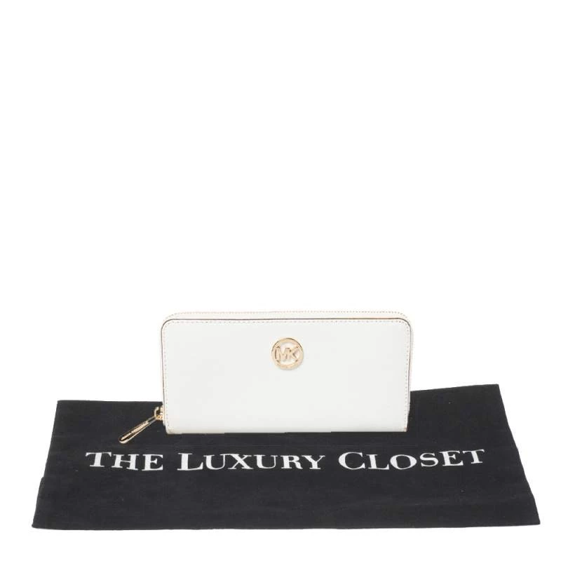 Michael Kors White Leather Zip Around Wallet For Women - Image 8