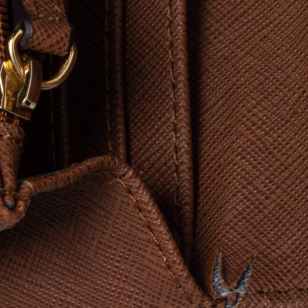 Michael Kors White Signature Canvas Fulton Wallet For Women - Image 8