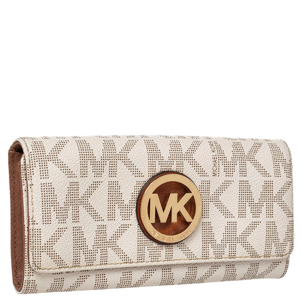 Michael Kors White Signature Canvas Fulton Wallet For Women - Image 3