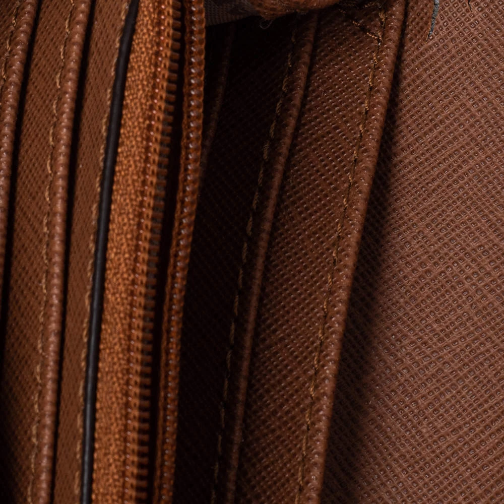 Michael Kors White Signature Canvas Fulton Wallet For Women - Image 7