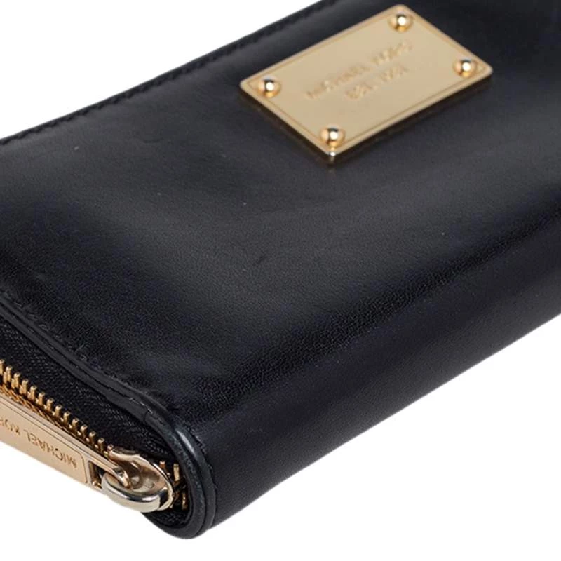 Michael Kors Black Leather Zip Around Wallet For Women - Image 9