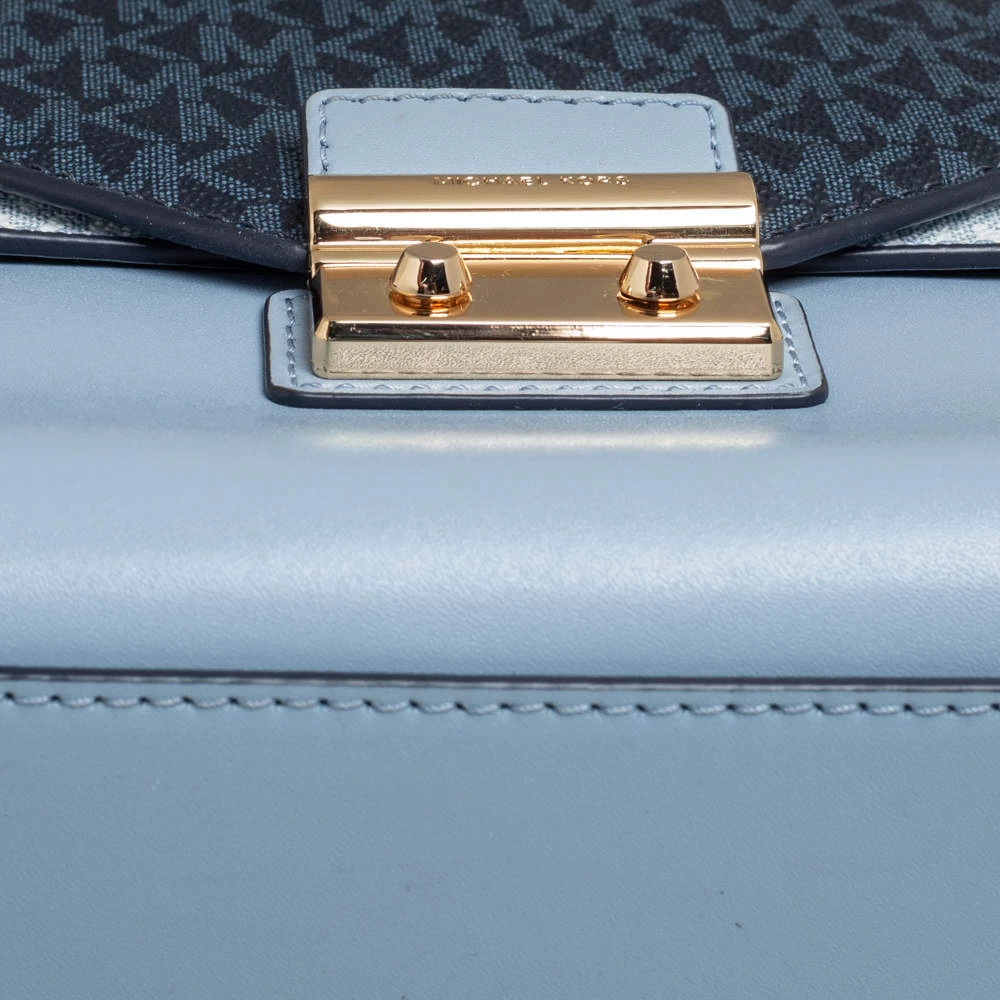 Michael Kors Blue/White Signature Coated Canvas And Leather Kinsley Top Handle Bag For Women - Image 6