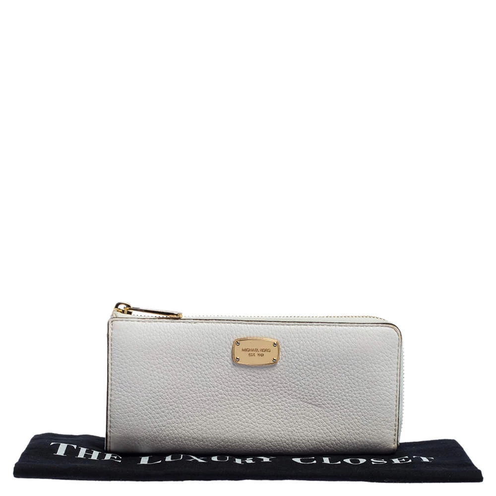 Michael Kors Off White Leather Zip Continental Wallet For Women - Image 9