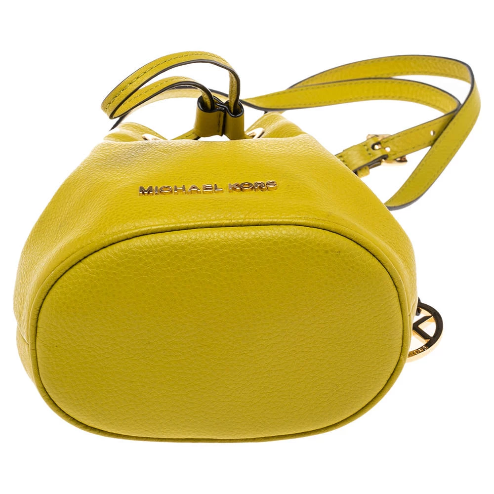 Michael Kors Apple Green Leather Jules Bucket Bag For Women - Image 6