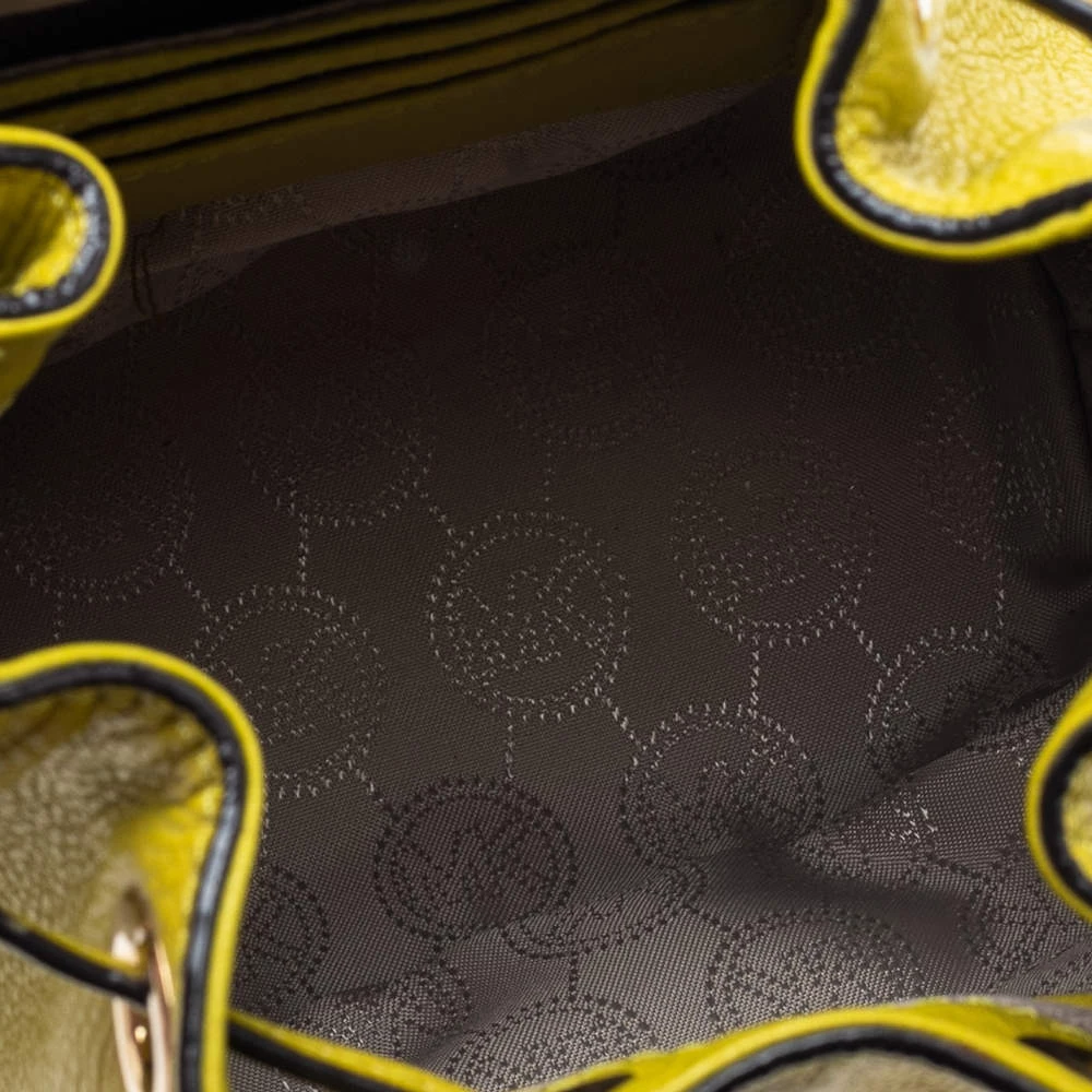 Michael Kors Apple Green Leather Jules Bucket Bag For Women - Image 7