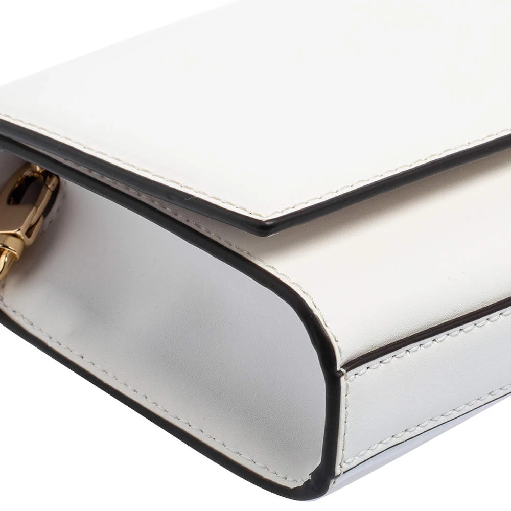 Michael Kors White Leather Mott Chain Clutch For Women - Image 12