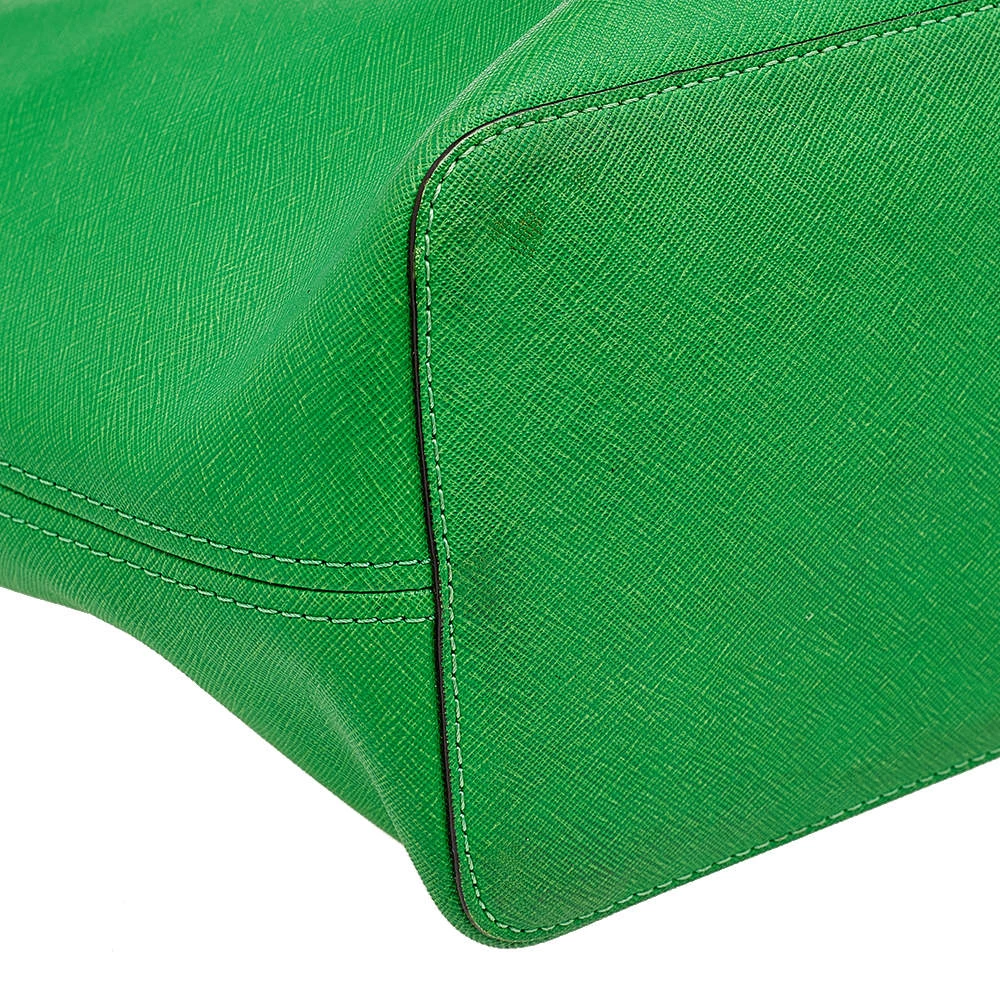 Michael Kors Green Leather Small Jet Set Travel Tote For Women - Image 11