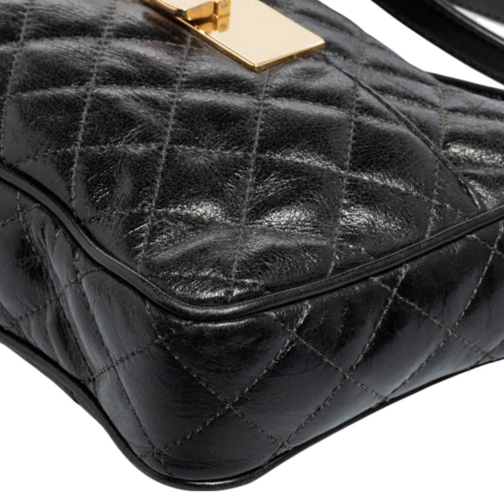 Michael Kors Black Quilted Leather Susannah Lock Messenger Bag For Women - Image 12