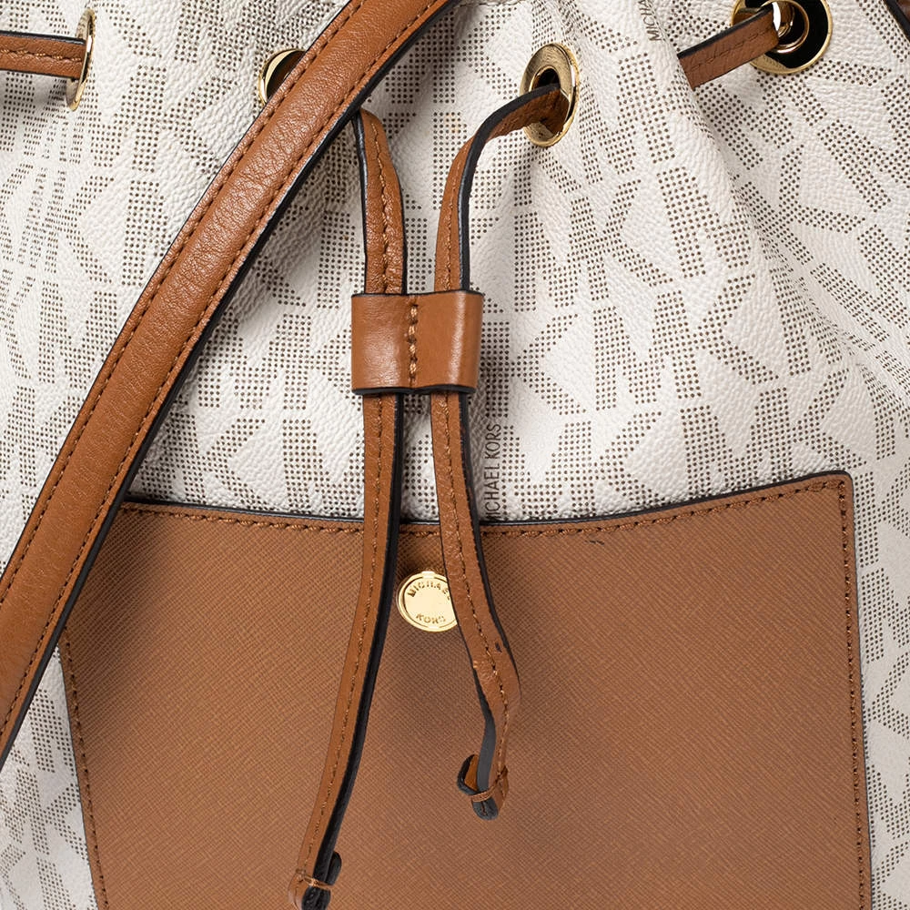 Michael Kors White Monogram Coated Canvas Medium Greenwich Bucket Bag For Women - Image 5