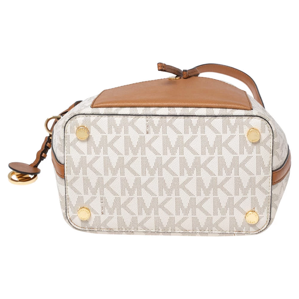 Michael Kors White Monogram Coated Canvas Medium Greenwich Bucket Bag For Women - Image 7