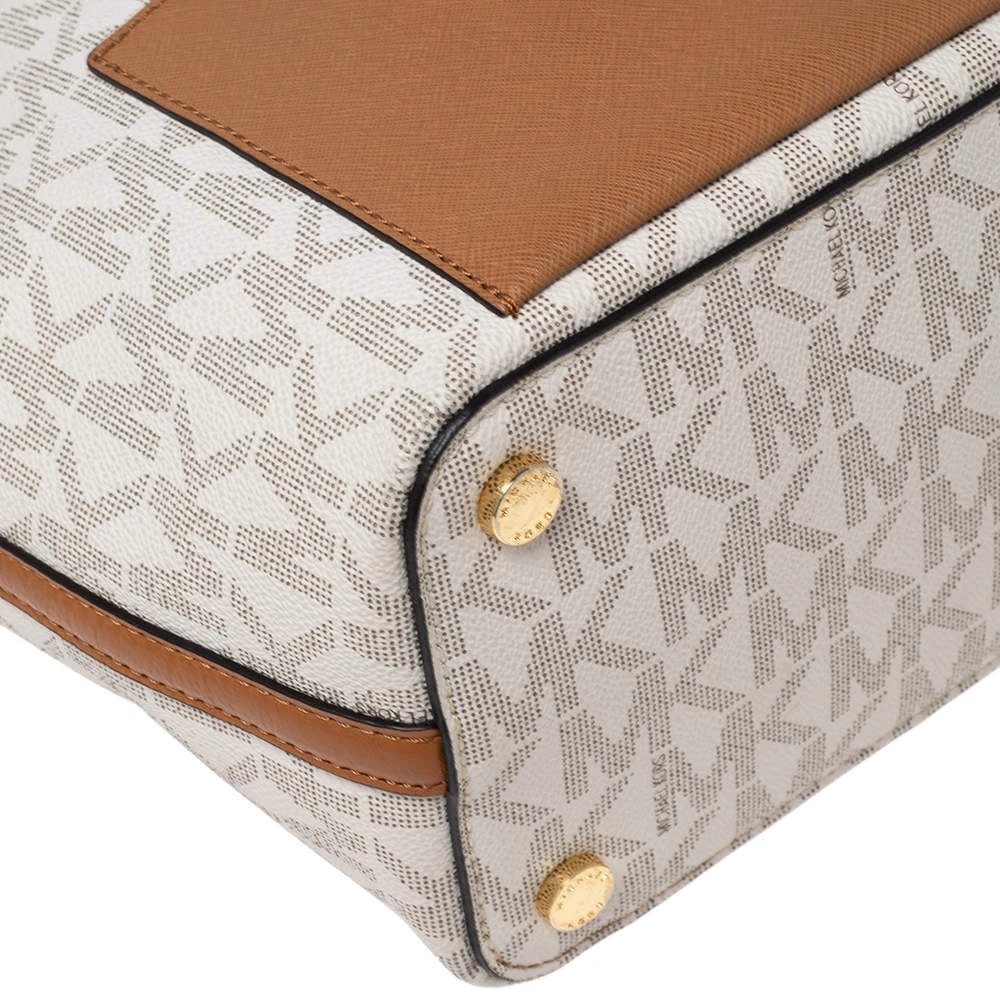 Michael Kors White Monogram Coated Canvas Medium Greenwich Bucket Bag For Women - Image 13