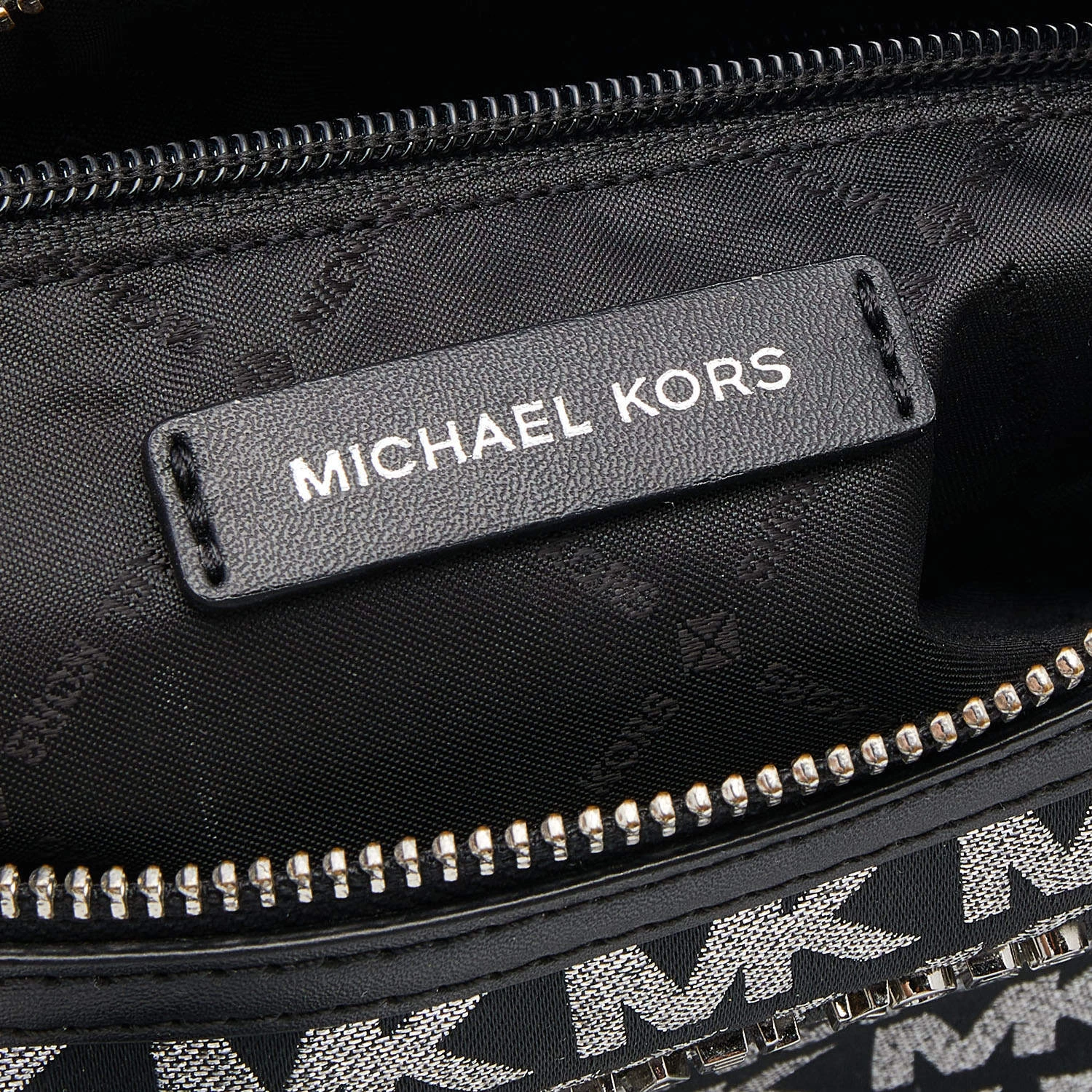 Michael Kors Black Jacquard And Leather Bedford Boston Bag For Women - Image 8