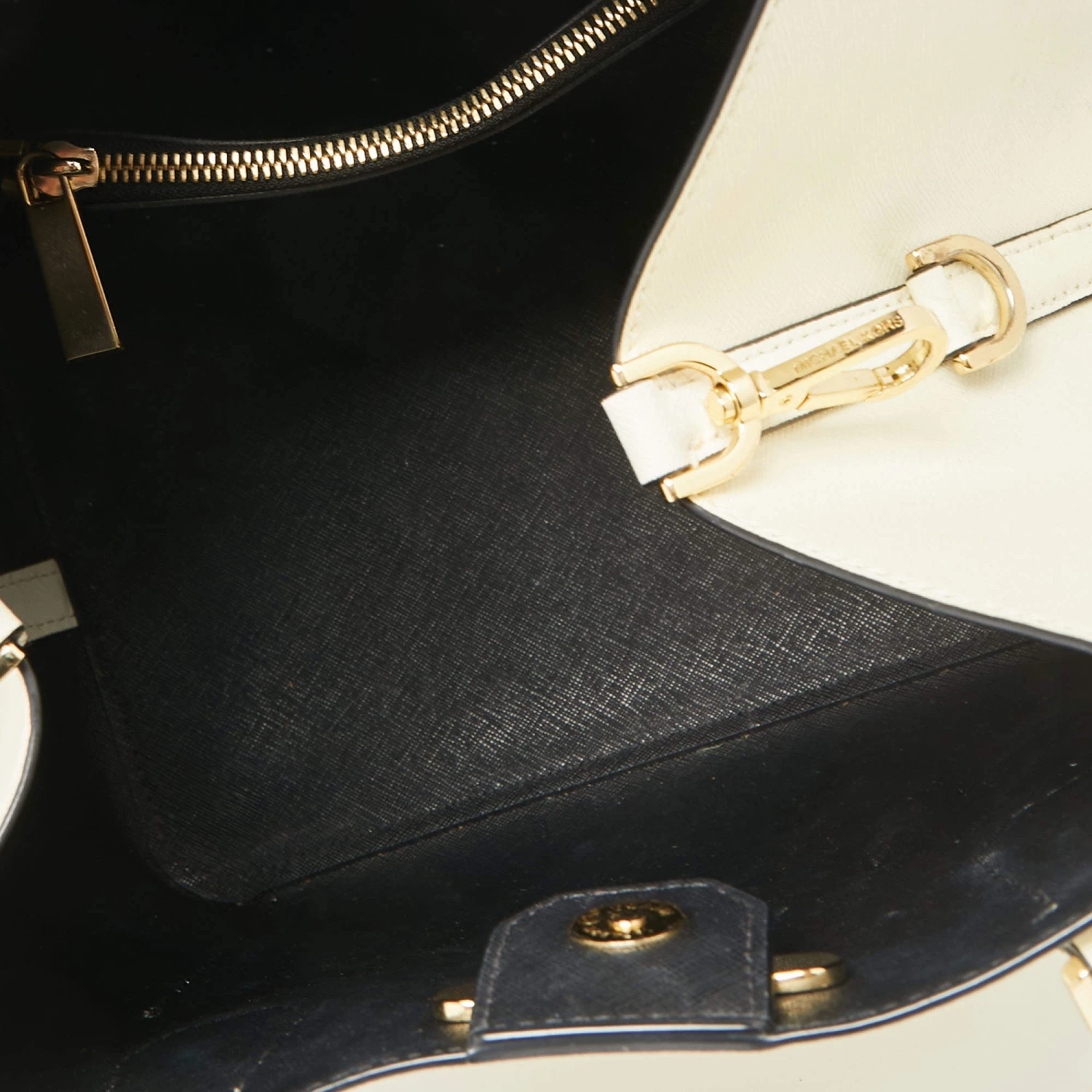 Michael Kors Off White Leather Greenwich Tote For Women - Image 7