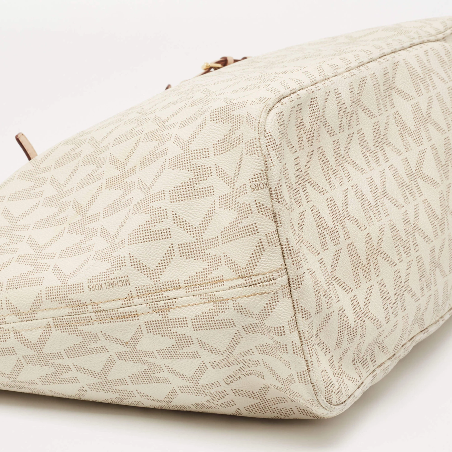 Michael Kors Off White Signature Coated Canvas And Leather Travel Tote For Women - Image 13