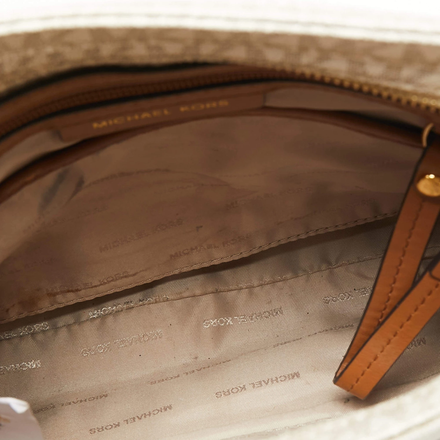 Michael Kors White Signature Coated Canvas Jet Set Messenger Bag For Women - Image 7