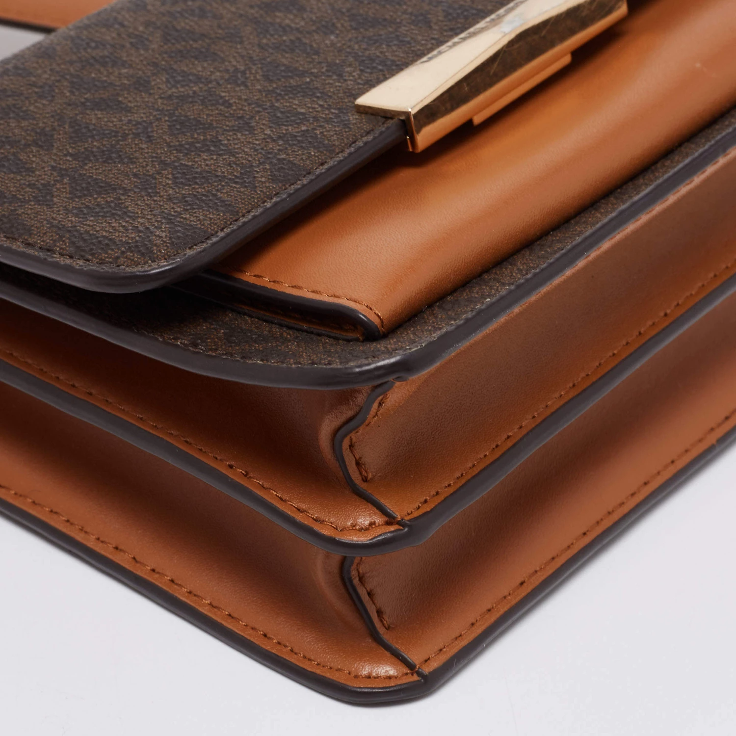 Michael Kors Brown Signature Coated Canvas And Leather Jade Shoulder Bag For Women - Image 13