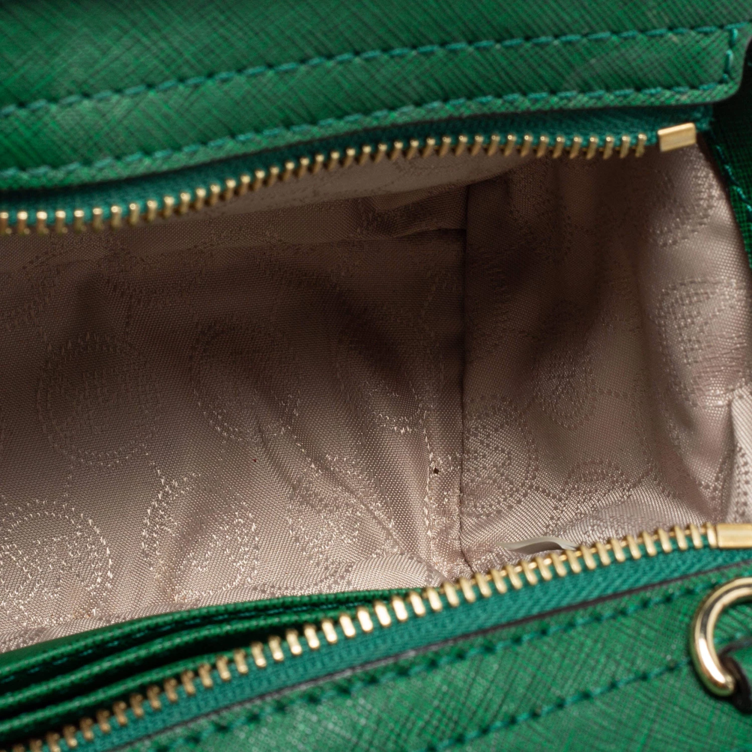 Michael Kors Green Leather Mini Selma Crossbody Bag For Women - Image 8